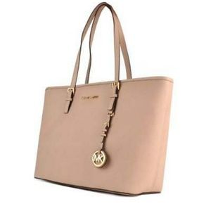 ❌Sold❌Michael Kors tote